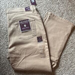 NWT AMANDA DESIGNER JEAN